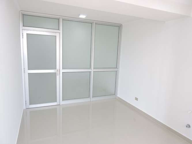 VENTA OFICINA EN LA SERENA 1EST 1 BOD