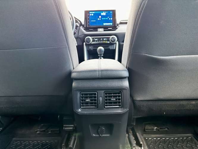 Toyota Rav4 2.0 Le Mt 2023 - Imagen 18