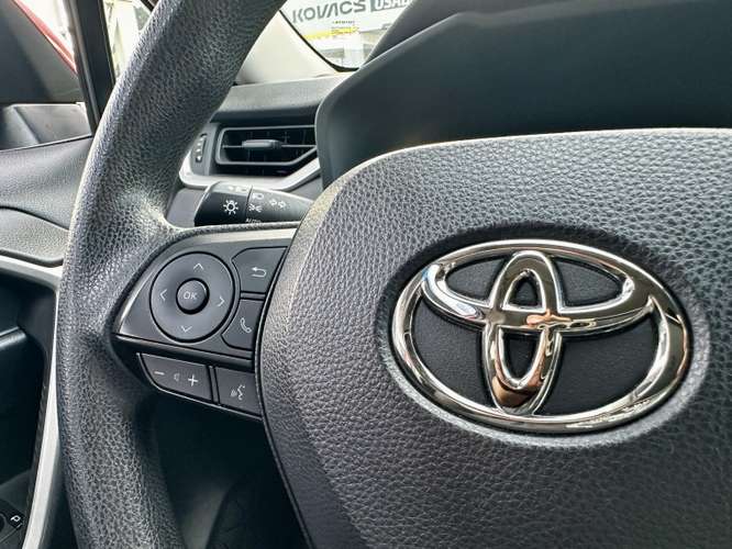Toyota Rav4 2.0 Le Mt 2023 - Imagen 12
