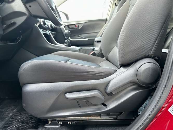 Toyota Rav4 2.0 Le Mt 2023 - Imagen 16