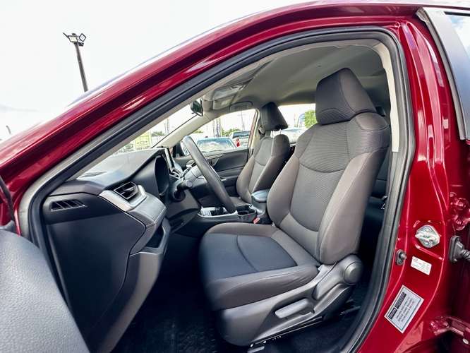 Toyota Rav4 2.0 Le Mt 2023 - Imagen 9