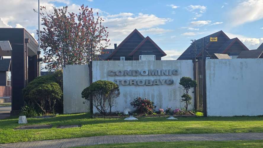 ¡CASA EN VENTA EN CONDOMINIO TOROBAYO, VALDIVIA!