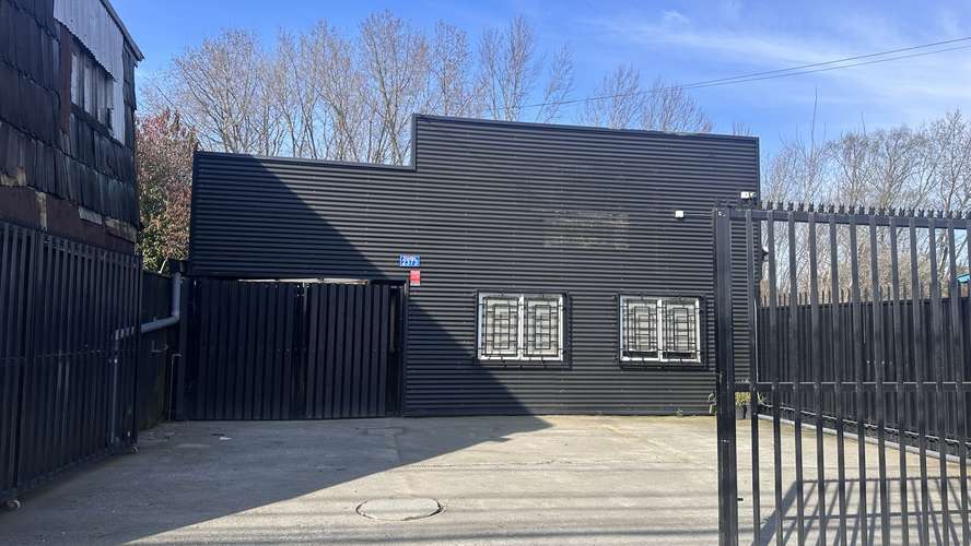 ¡ARRIENDO COMERCIAL EN EXCELENTE UBICACIÓN – VALDIVIA!
