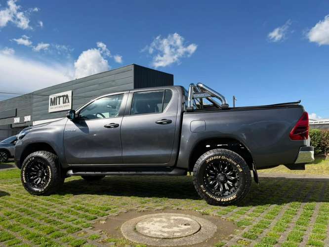 Toyota Hilux 2.8 SR MT 4X4 DIESEL 2026 - Imagen 8