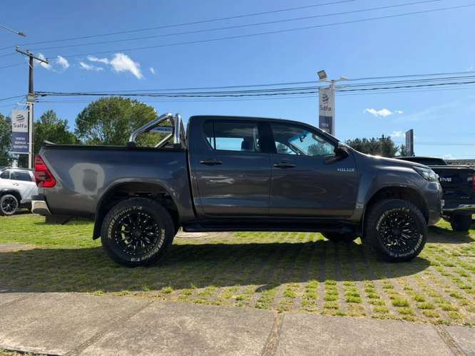 Toyota Hilux 2.8 SR MT 4X4 DIESEL 2026 - Imagen 4