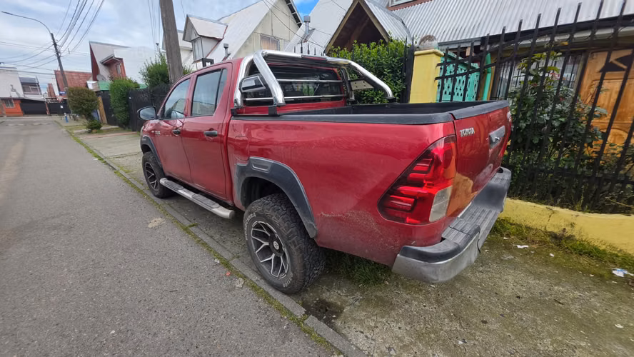 Toyota Hilux 4x4 - Imagen 3