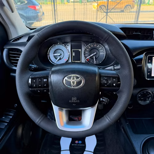 TOYOTA HILUX DX 2023 4X4 - Imagen 6