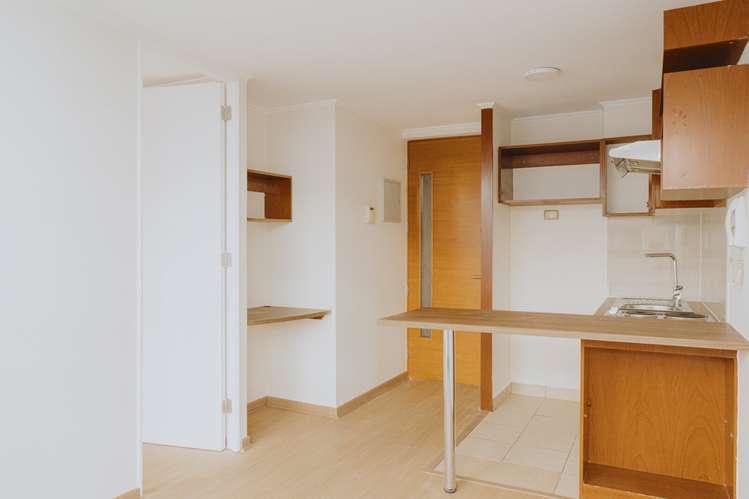 RETAIL Carmen 616 Arriendo 1 Dorm y 1 Baño Piso 17