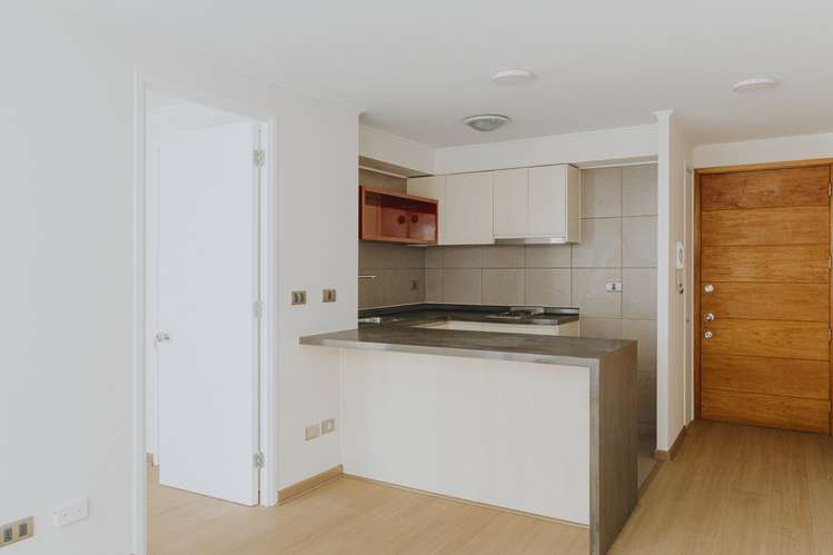 RETAIL Carmen 644 Arriendo 1 Dorm y 1 Baño Piso 6