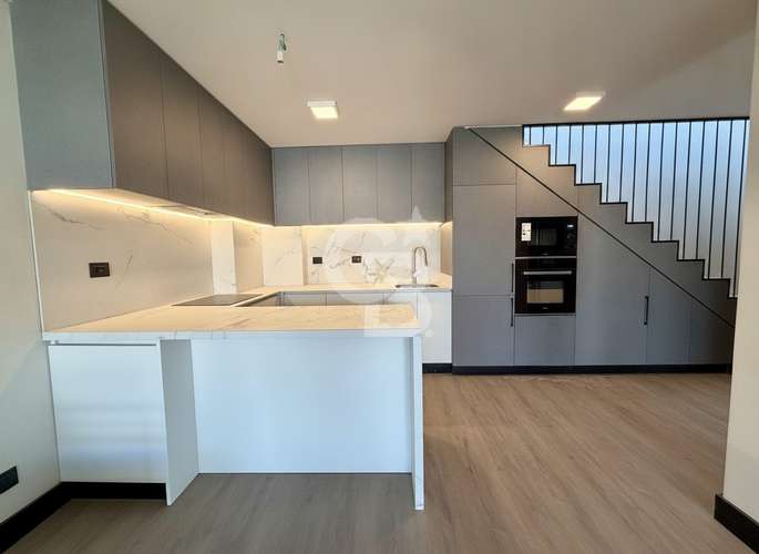 Dúplex con Rooftop Privado, Quincho y Jacuzzi - Imagen 3