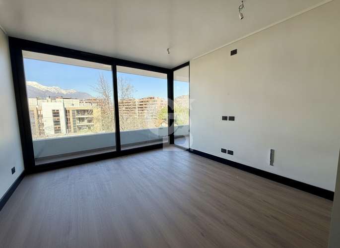 Dúplex con Rooftop Privado, Quincho y Jacuzzi - Imagen 9