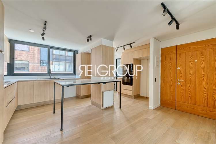 Departamento en venta / Remodelado 3d/2b/1 e Vitacura Bicent