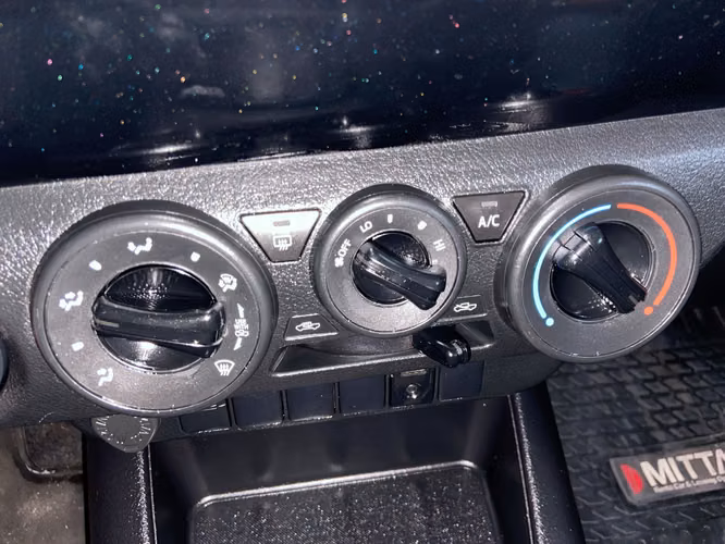 HILUX DX 4X4 SSJR42-SANTIAGO - Imagen 16
