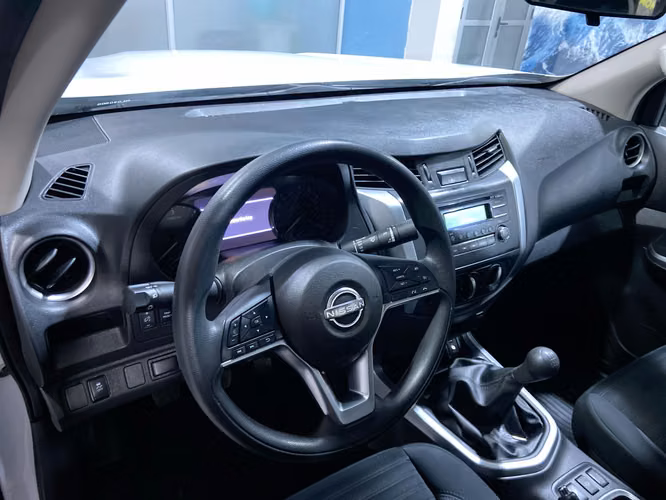 NAVARA SE 4X4 SZCV93-SANTIAGO - Imagen 13