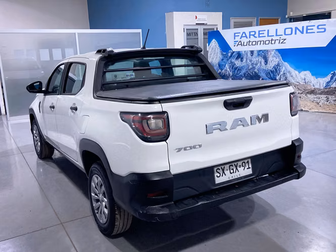 RAM 700 SLT 4X2 SXGX91-SANTIAGO - Imagen 3