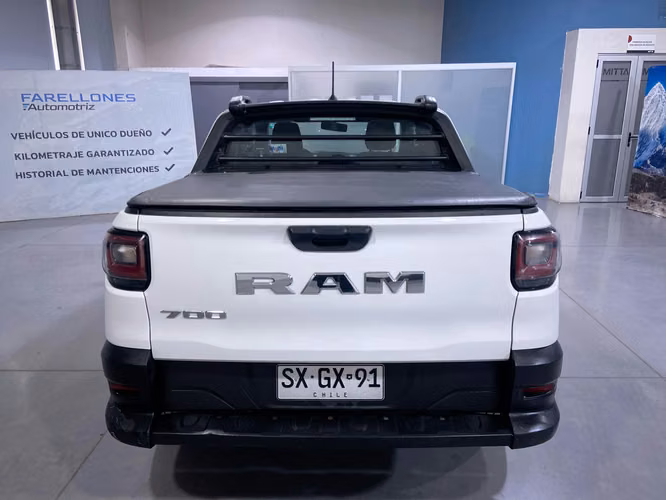 RAM 700 SLT 4X2 SXGX91-SANTIAGO - Imagen 18