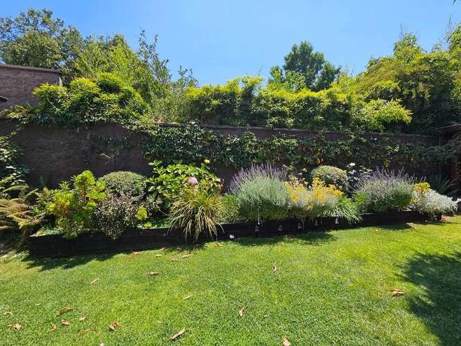 ARRIENDO CASA/ AMOBLADA/LA REINA (96289)