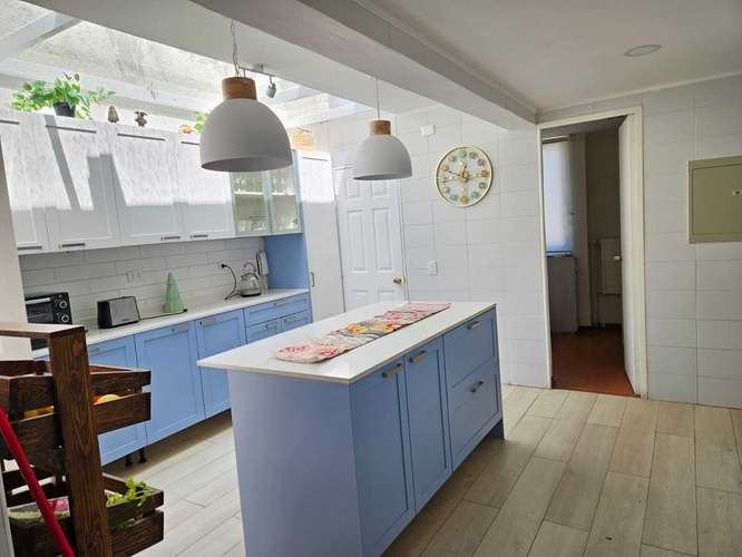 ARRIENDO CASA/ AMOBLADA/LA REINA (96289)