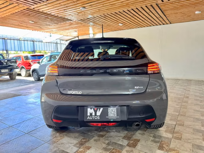 PEUGEOT 208 STYLE
