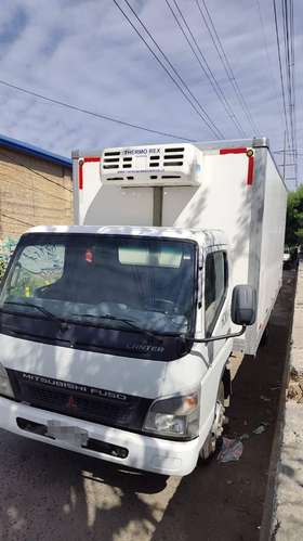 Camión Mitsubishi Canter 2015 - Imagen 2