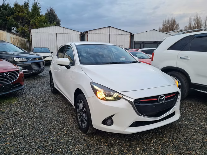 Mazda Demio 4x4 2017 - Imagen 3