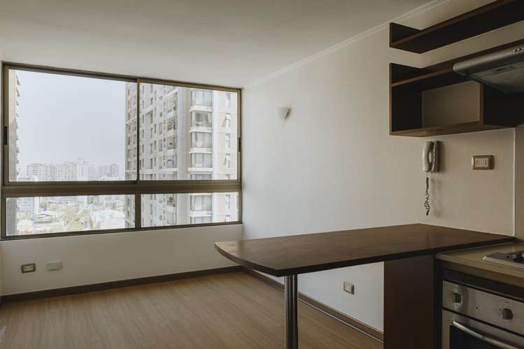 RETAIL M. A. Tocornal 601 Arriendo 1 Dorm y 1 Baño Piso 14