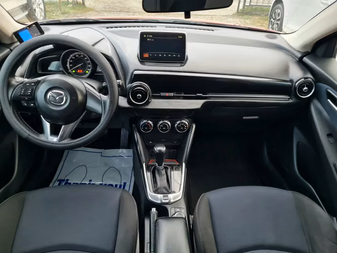 Mazda Demio Skyactiv 2016 - Imagen 10