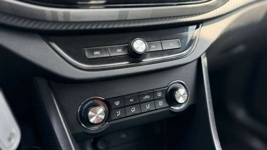 MG MG3 1.5 STD HB MT (2024) - Imagen 11