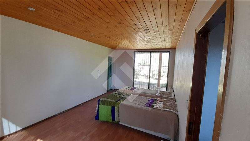 Sitio en arriendo en Buín con casa apta comercial