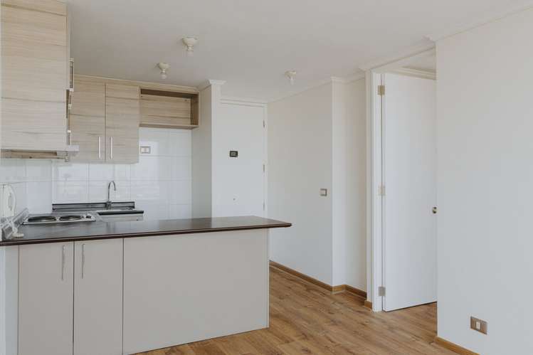 RETAIL Recoleta 877 Arriendo 1 Dorm y 1 Baño Piso 15