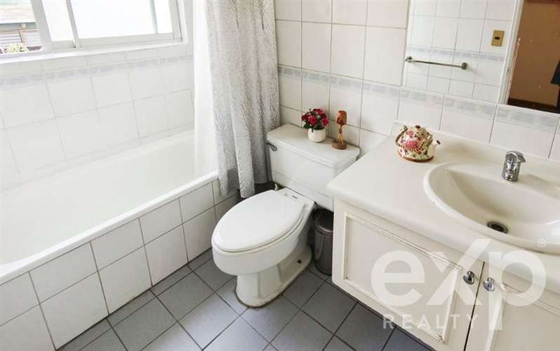 Casa en venta La Reina. Valenzuela Puelma - Condominio