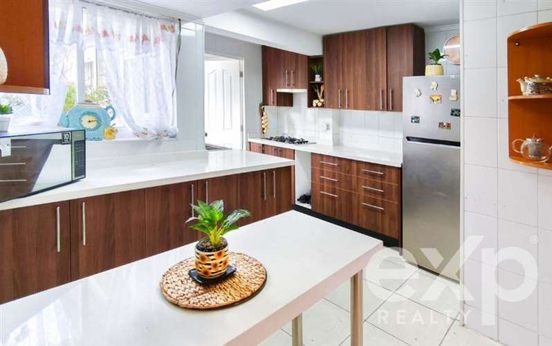 Casa en venta La Reina. Valenzuela Puelma - Condominio