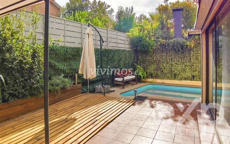 Casa en venta La Reina. Valenzuela Puelma - Condominio