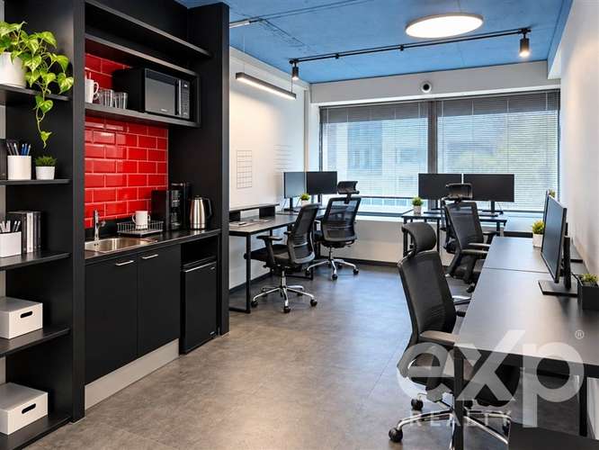 Luminosa Oficina de 22 m2 con Estacionamiento y Bodega - Imagen 2