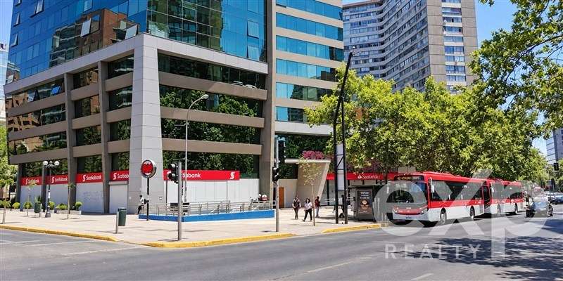 Luminosa Oficina de 22 m2 con Estacionamiento y Bodega - Imagen 25