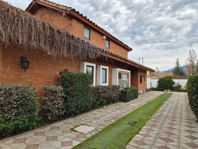 Se Arrienda hermosa casa en El Polo de Machali