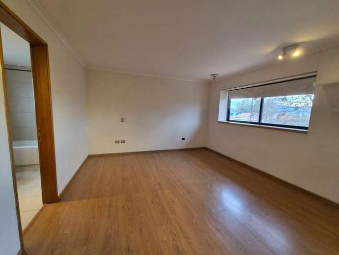 Se vende hermosa casa en Loteo El Polo. Machalí