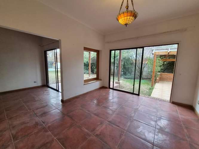 Se vende hermosa casa en Loteo El Polo. Machalí