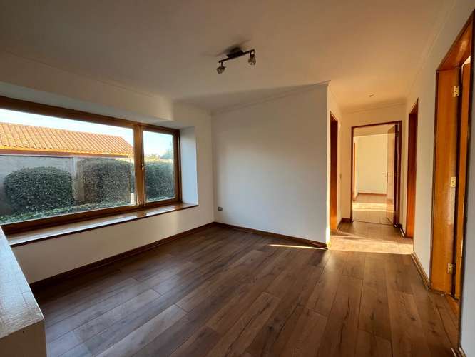 Se vende hermosa casa en Loteo El Polo. Machalí