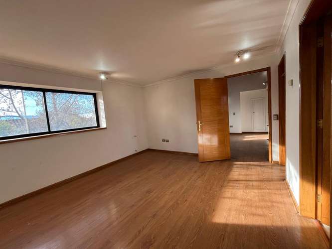 Se vende hermosa casa en Loteo El Polo. Machalí