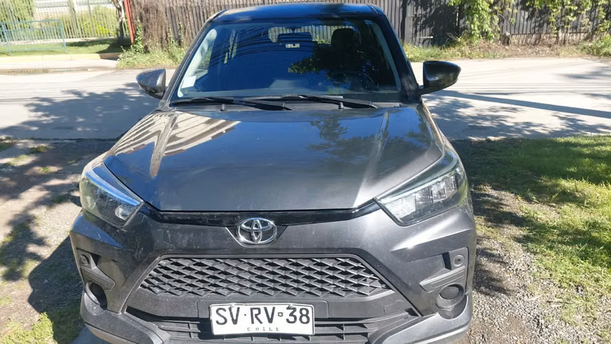 Toyota Raize 1.2 E CVT Año 2023 – Impecable, Como Nuevo