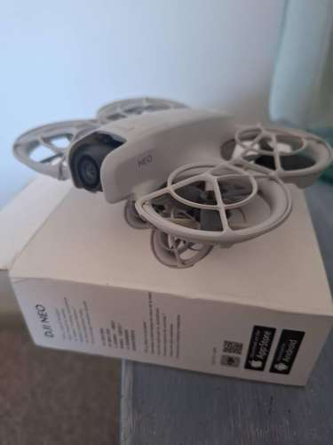 Dron DJI