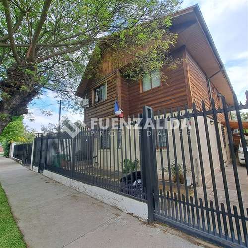 Gran Casa en venta de 4 dorm. en Quinta Normal
