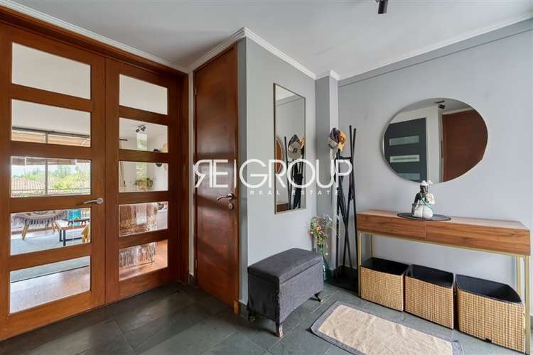 Casa en venta de 4 dorm. en Lo Barnechea - Imagen 2