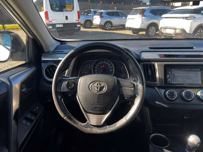 TOYOTA RAV 4 - Imagen 17
