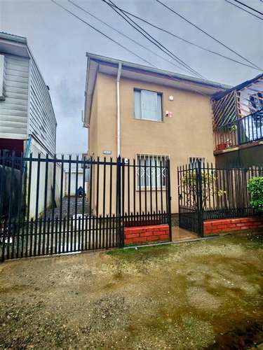 VENDO CASA FAUTINO GONZÁLEZ 2D 1B