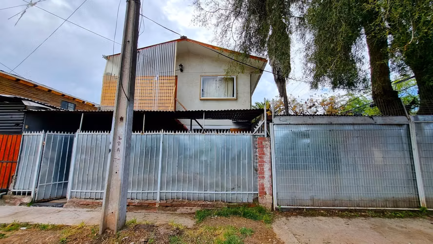 Enrique Madrid Osorio con Industria muy cerca de Av. Portales