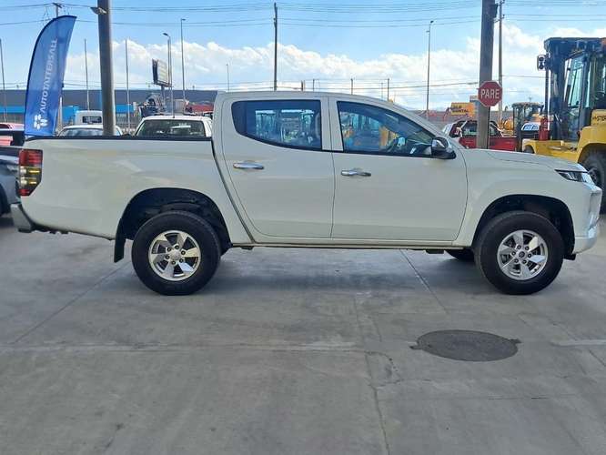 MITSUBISHI L200 2021 - Imagen 5