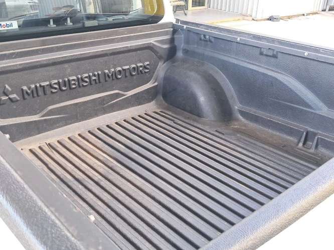 MITSUBISHI L200 2021 - Imagen 8