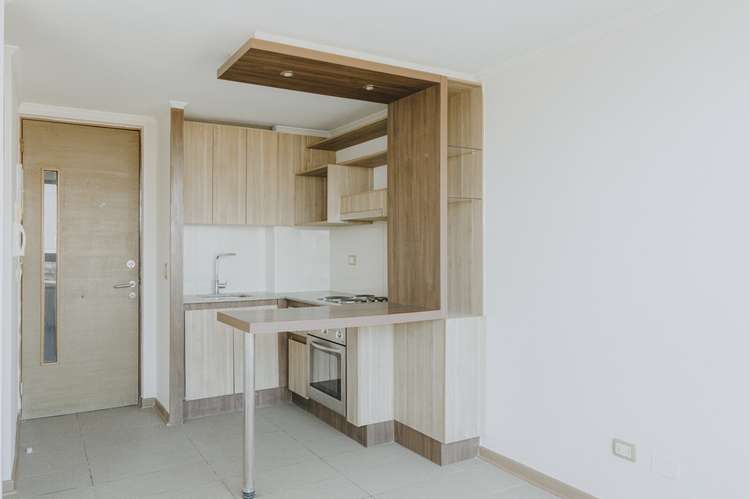RETAIL Santiago Concha 1148 Arriendo 1 Dorm y 1 Baño Piso 5
